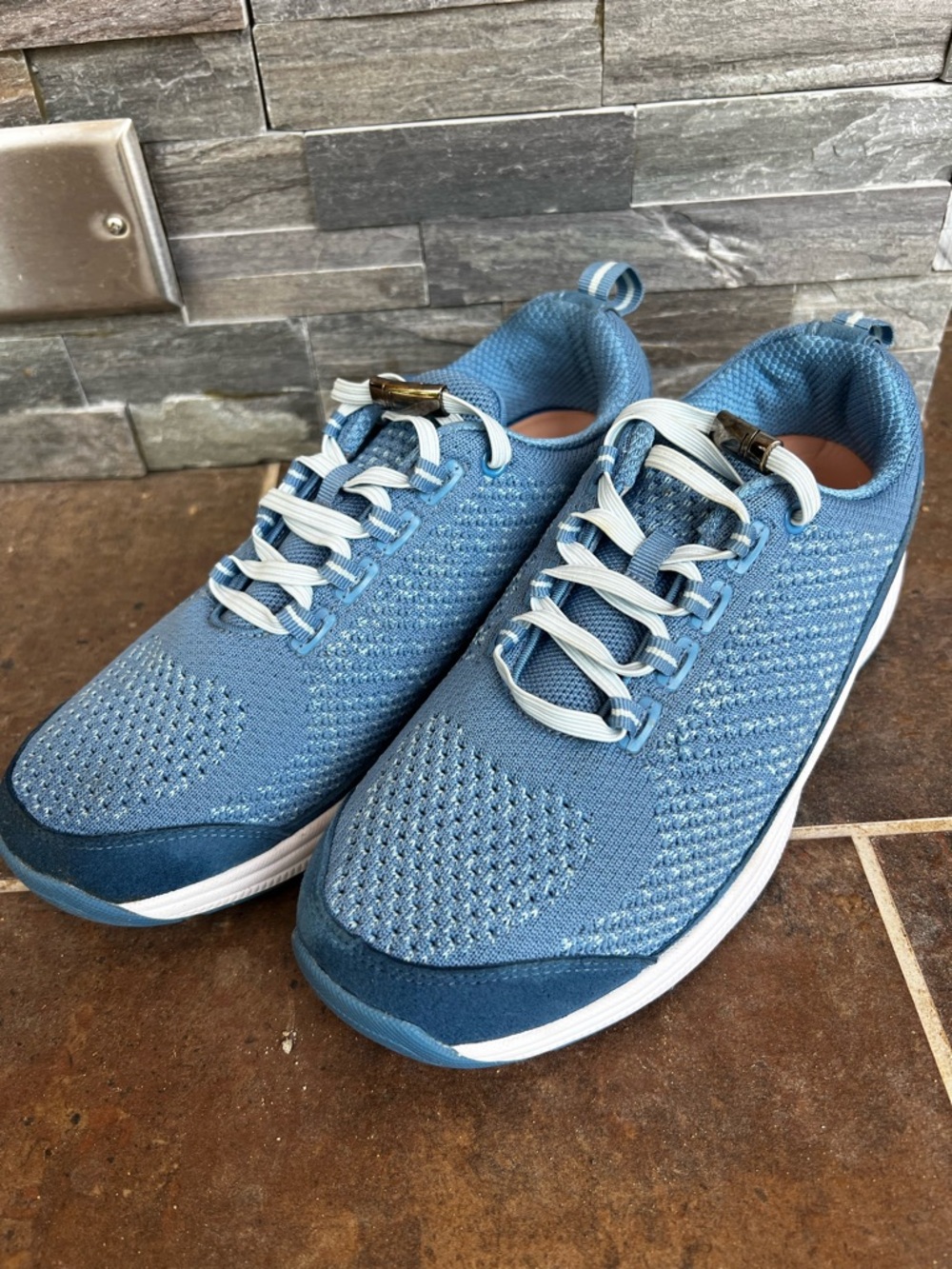 Women’s Orthofeet Kita hands free sneakers